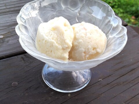 桃と甘酒の豆乳アイスクリーム